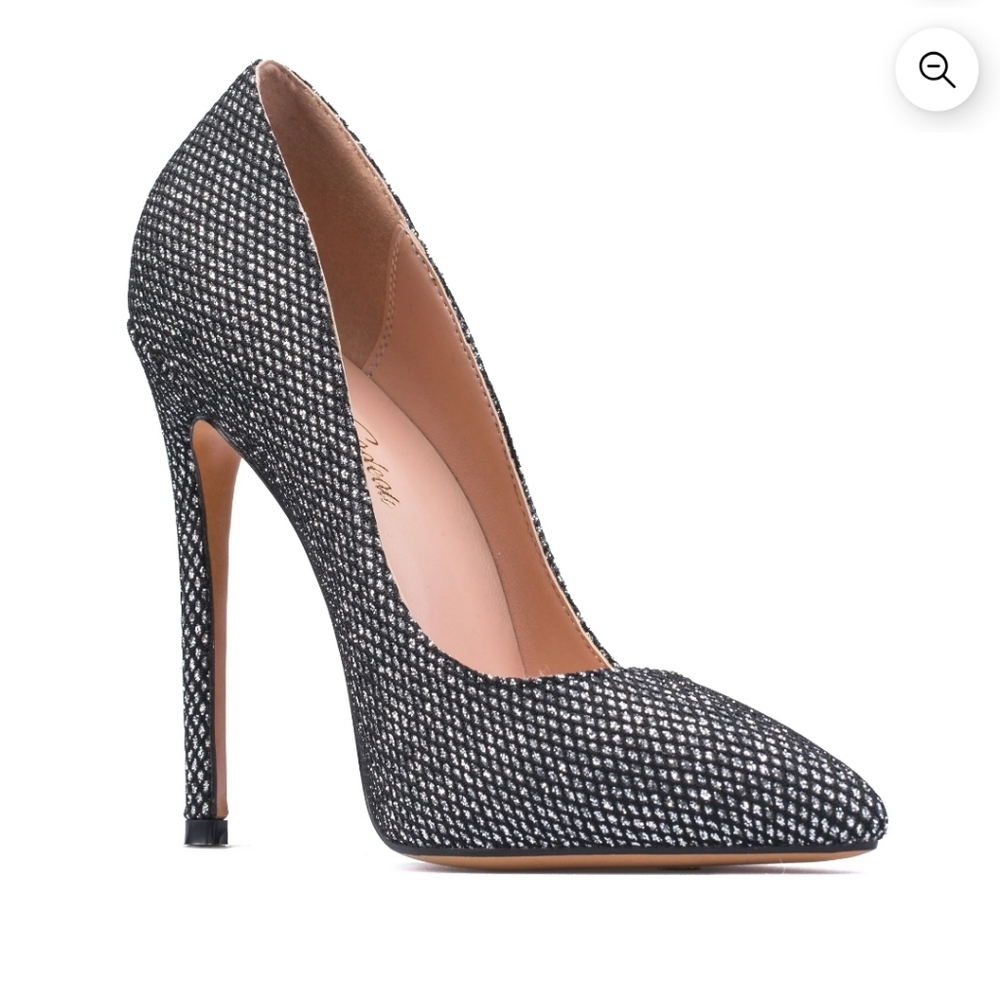 Petit Cadeau Leona 5" Heel Grey Sparkle Heels Size 5